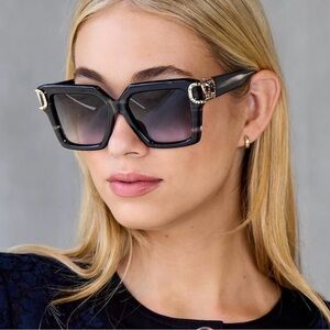 New! Valentino Black and Gold Women's Sunglasses, V UNO VLS 107A, Authentic
